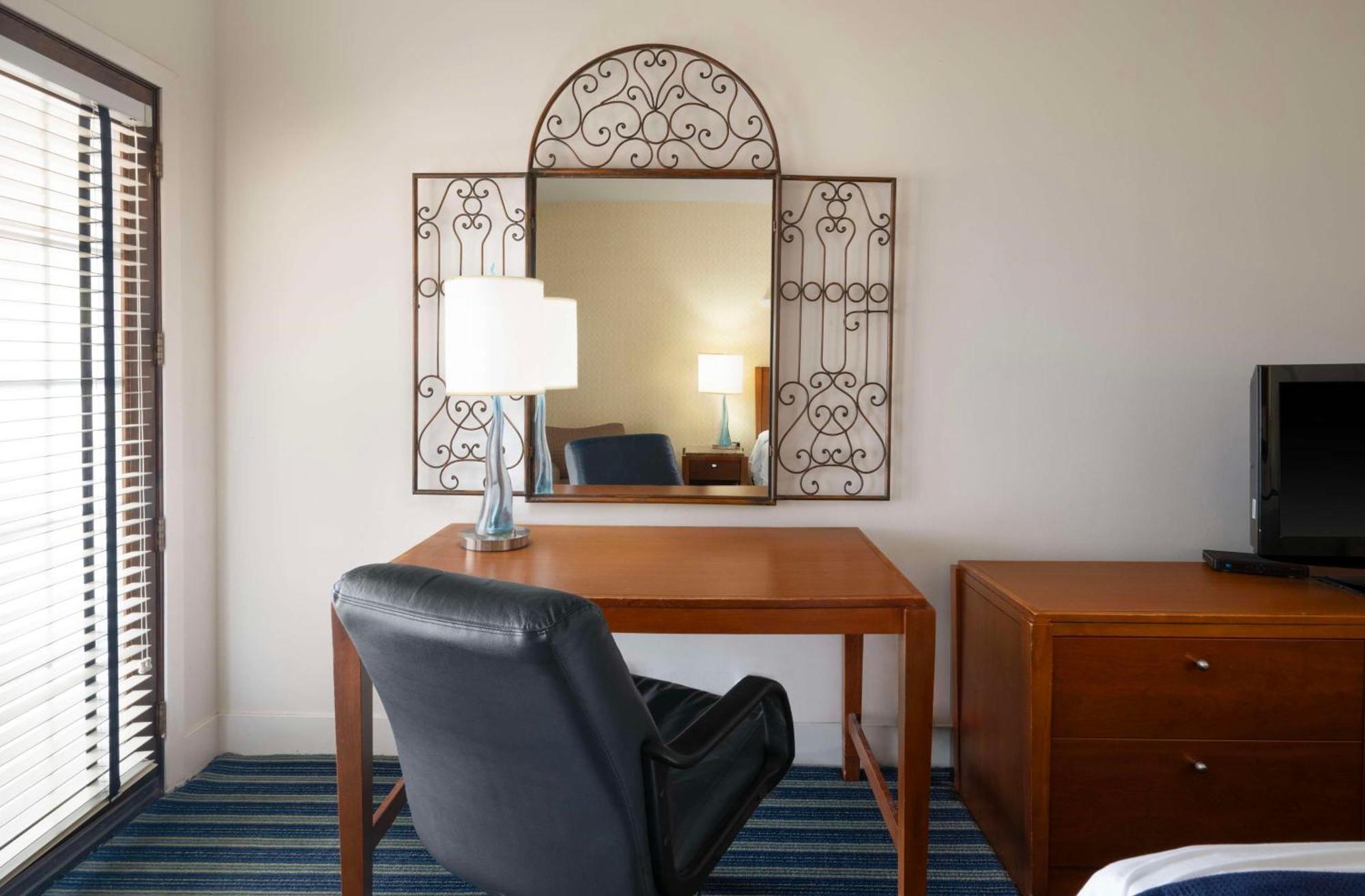 Hotel Zico, BW Signature Collection Mountain View Bagian luar foto
