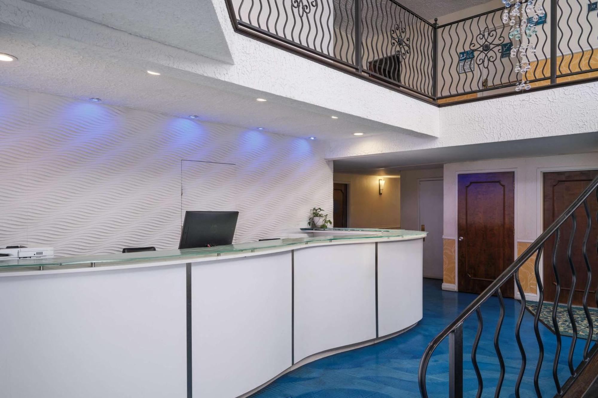 Hotel Zico, BW Signature Collection Mountain View Bagian luar foto