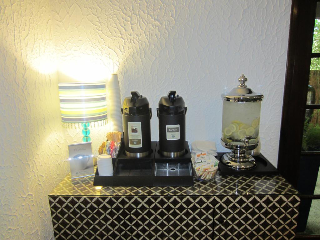 Hotel Zico, BW Signature Collection Mountain View Bagian luar foto